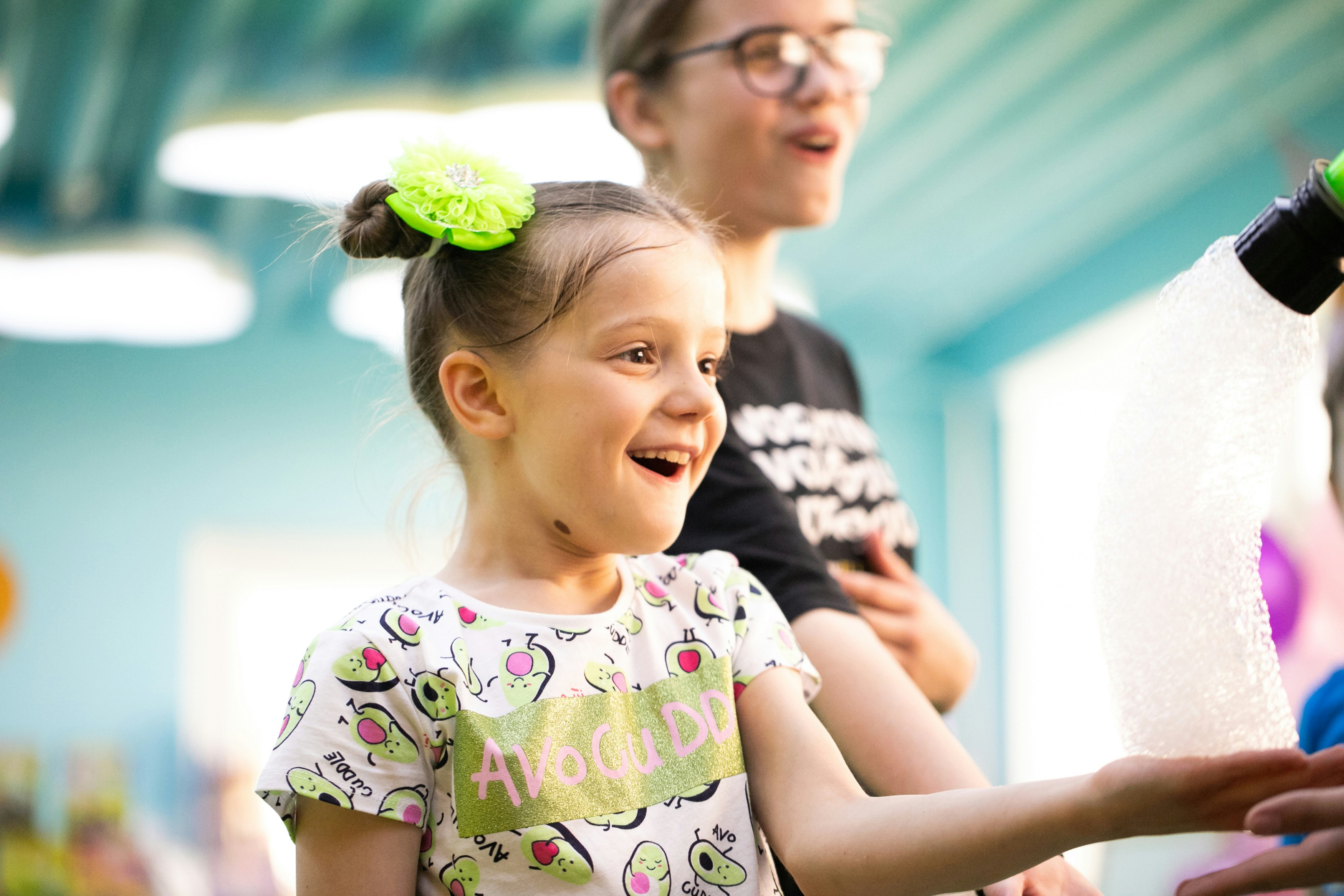 Kinder ahben Spass bei der Sprachtherapie